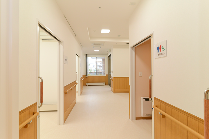 要介護認定で要介護１以上の判定を受けた方、病状が安定し家庭での生活に不安をお持ちの方